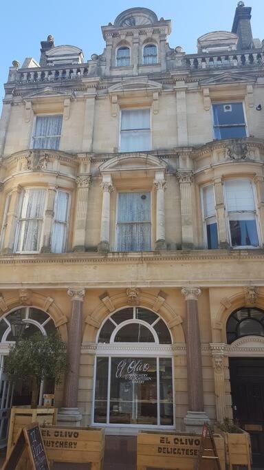 Beautiful Apartment In The Heart Of Rochester Rochester  Exterior photo