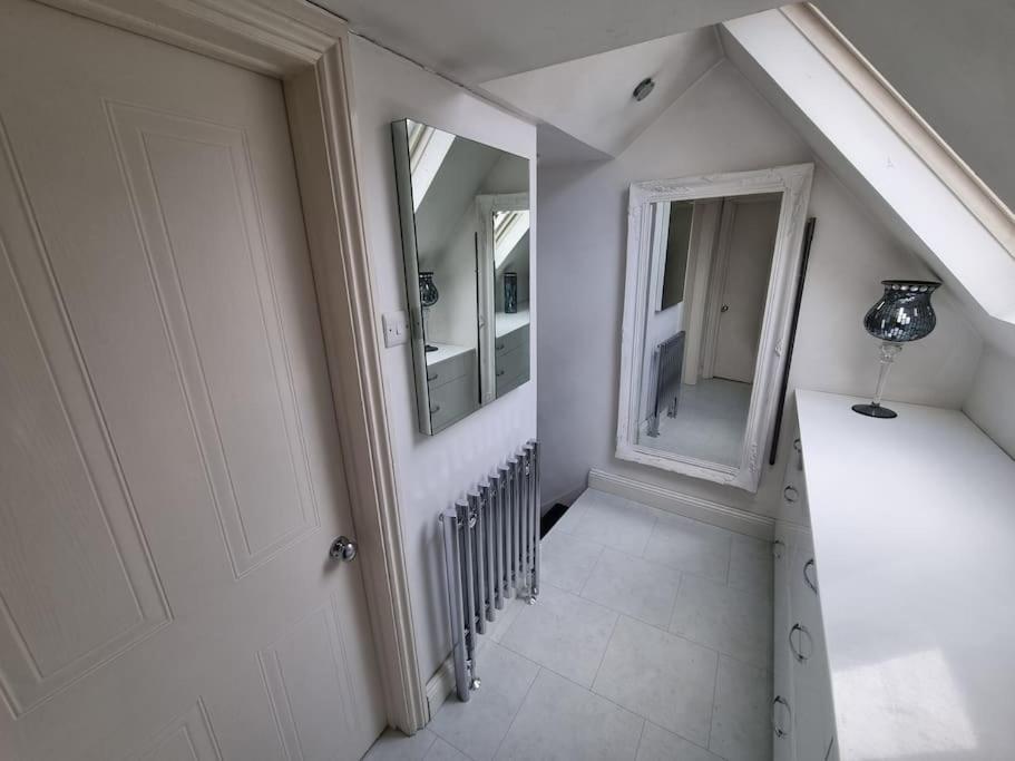 Beautiful Apartment In The Heart Of Rochester Rochester  Exterior photo
