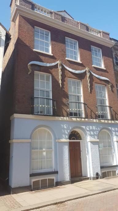 Beautiful Apartment In The Heart Of Rochester Rochester  Exterior photo